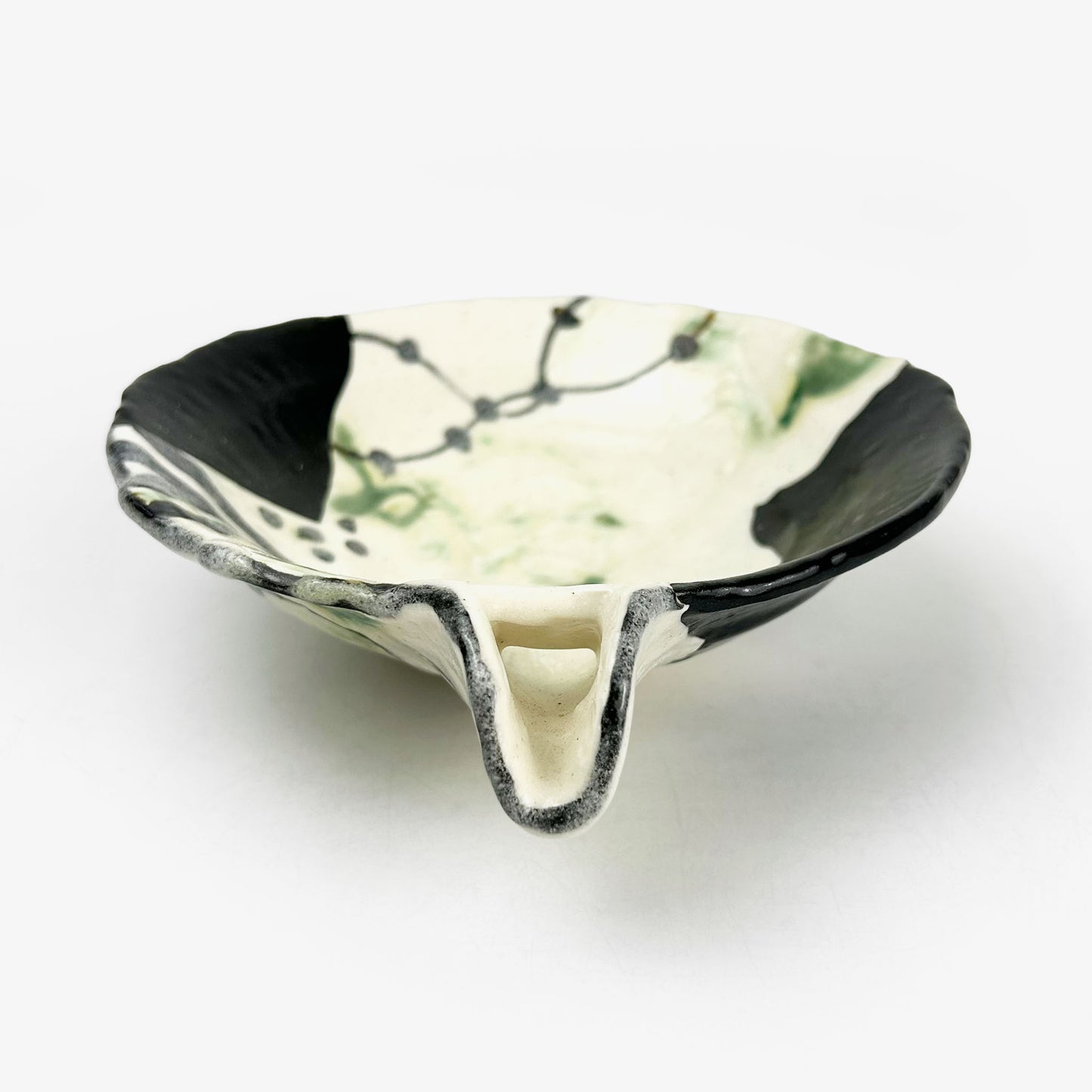 Katakuchi Shallow Bowl (6.75"D)