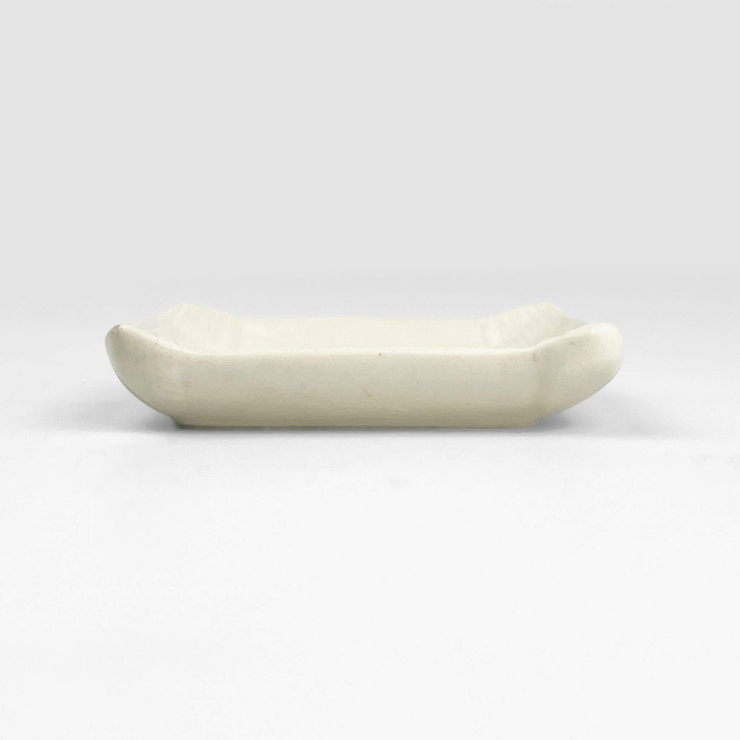 SQ. Chinmi Dish White (2"D)