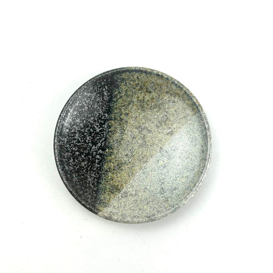 Oboro Yamakage plate small (3.75"D)