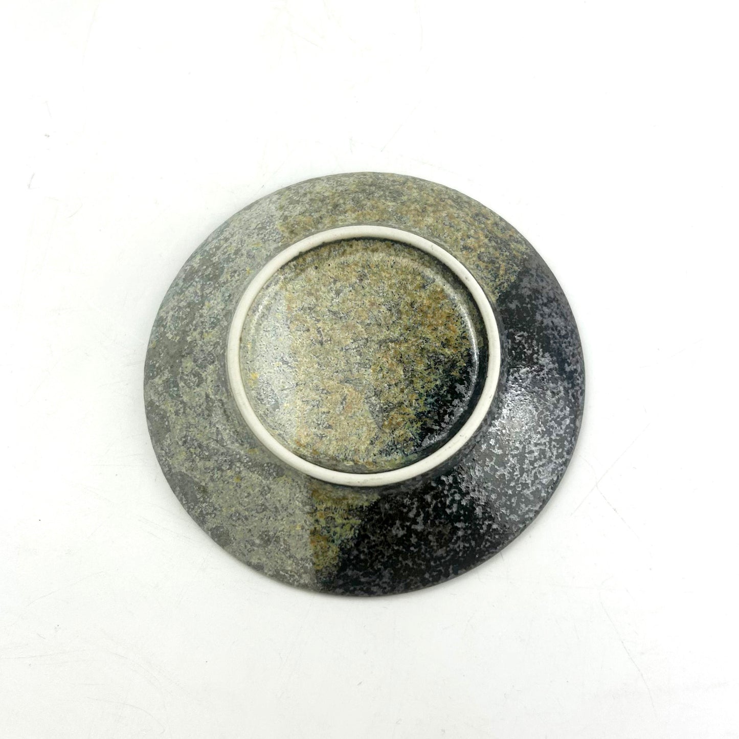 Oboro Yamakage plate small (3.75"D)
