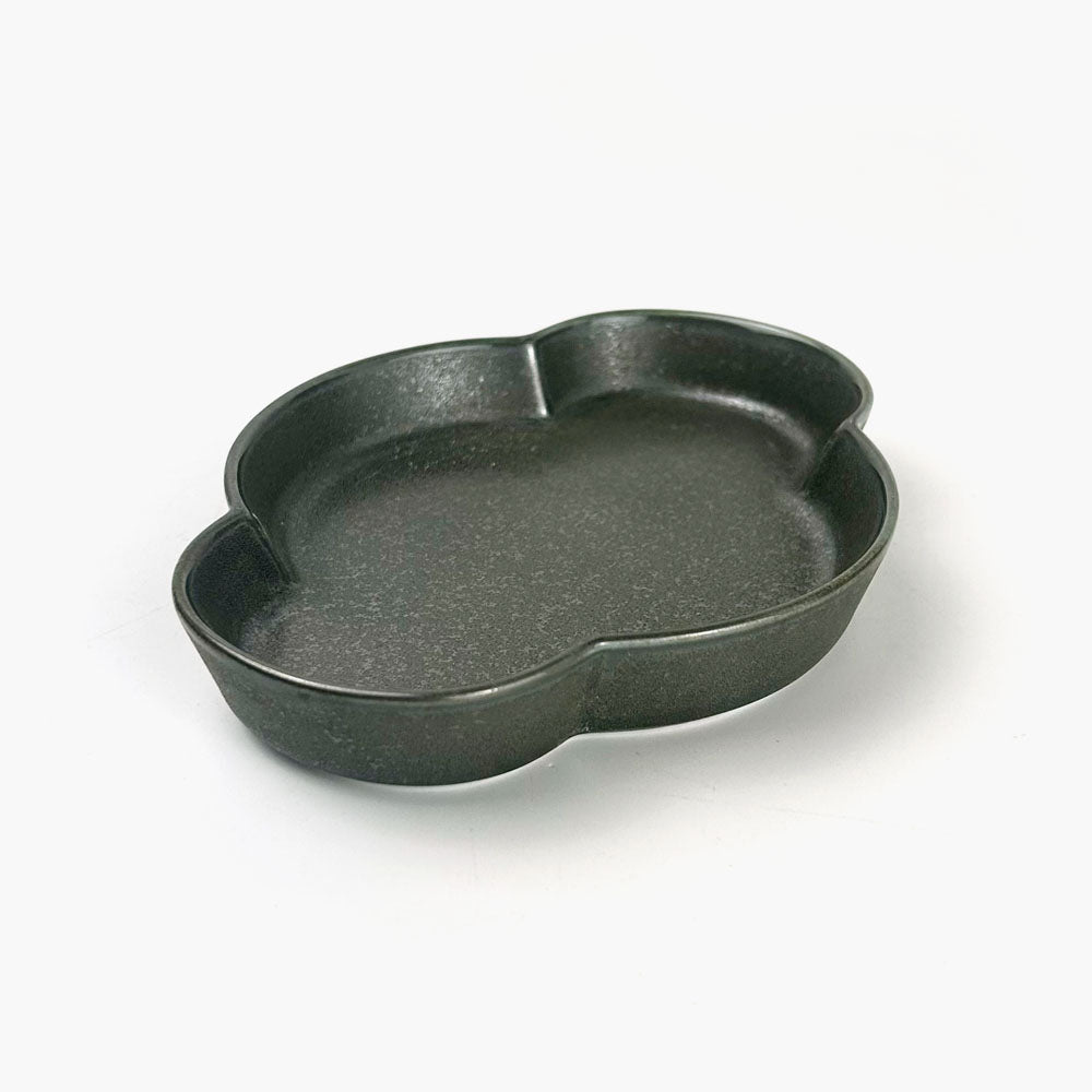 Small Chinmi Dish Black (5"x 4") image 1