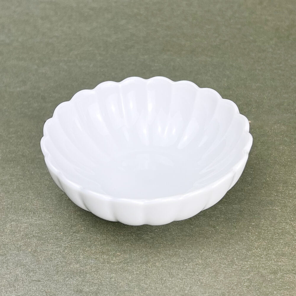 Rinka White Kobachi (3.5"D) image 0