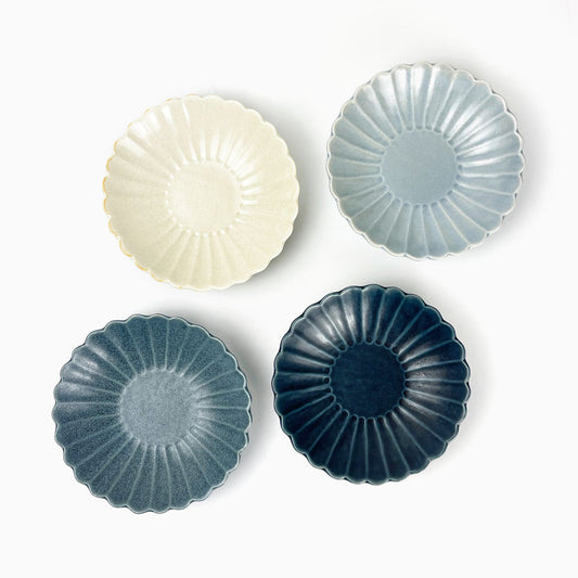 Dish Kiku Blue (5"D) image 1