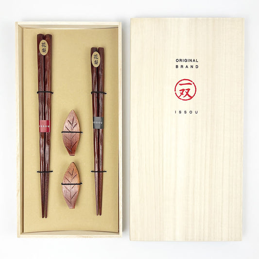 Wakasa-nuri Pair Chopsticks & Rests Set (9" and 8.25") image 0