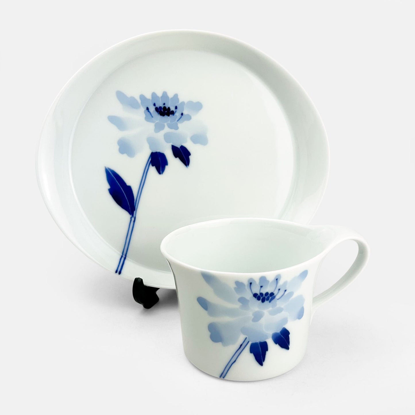 Oval Plate Anemone by Sin-gama (7.5"x6.75)