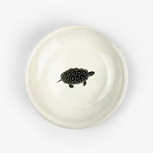 Plate Turtle (6"D) by Takunobu Sawada