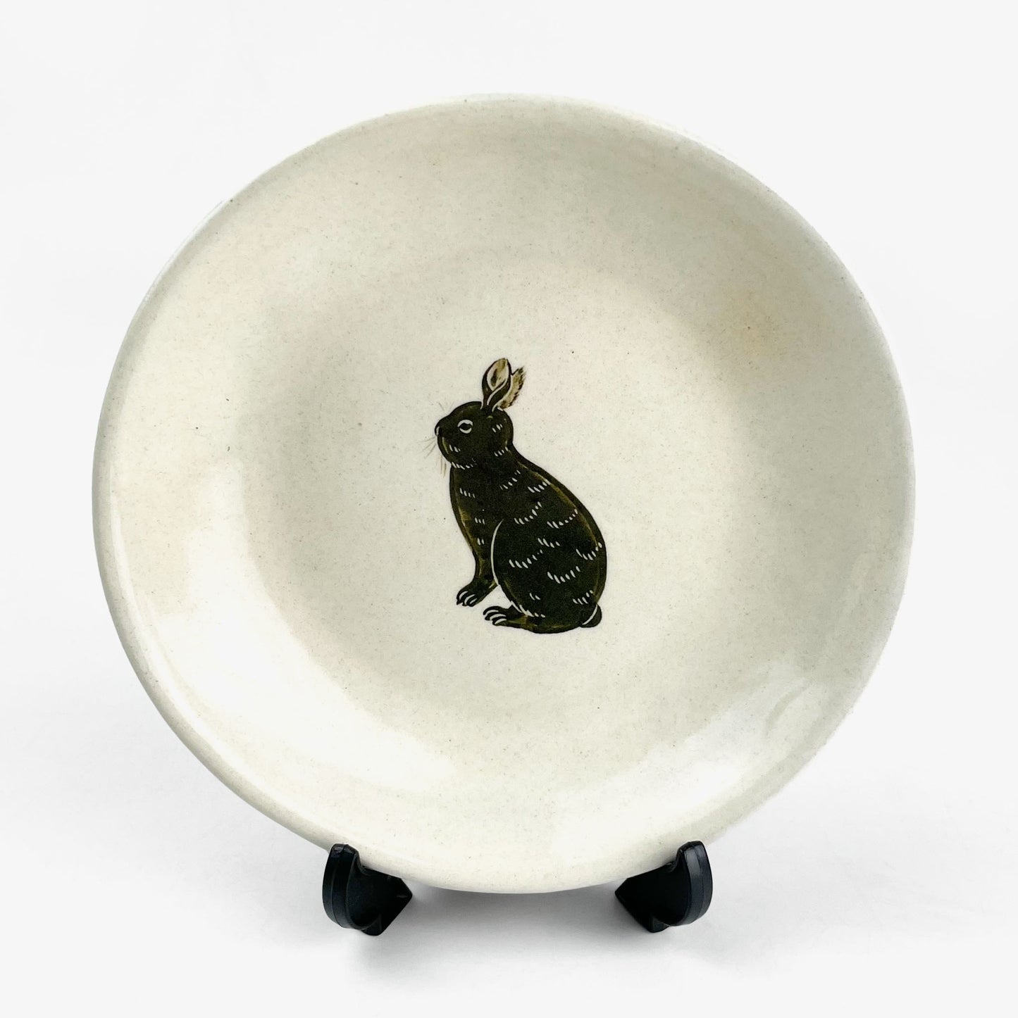Plate Rabbit (6"D) by Takunobu Sawada