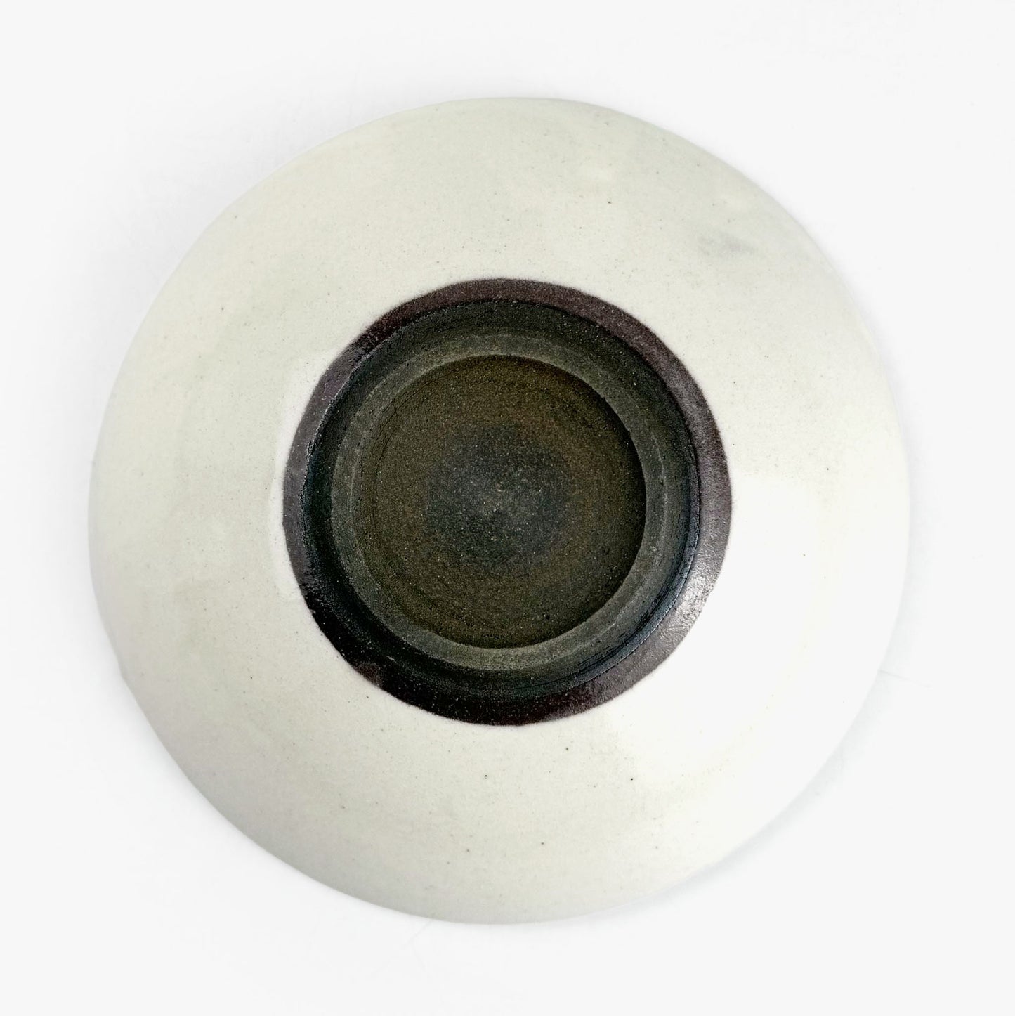 Round Plate Long Tail Ray (5.25"D) by Takunobu Sawada