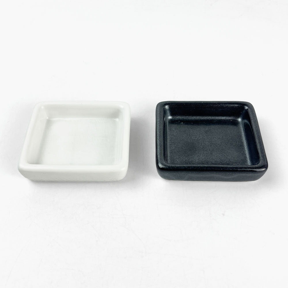 SQ. Chinmi Dish Black (2.25" x 2.5") image 1