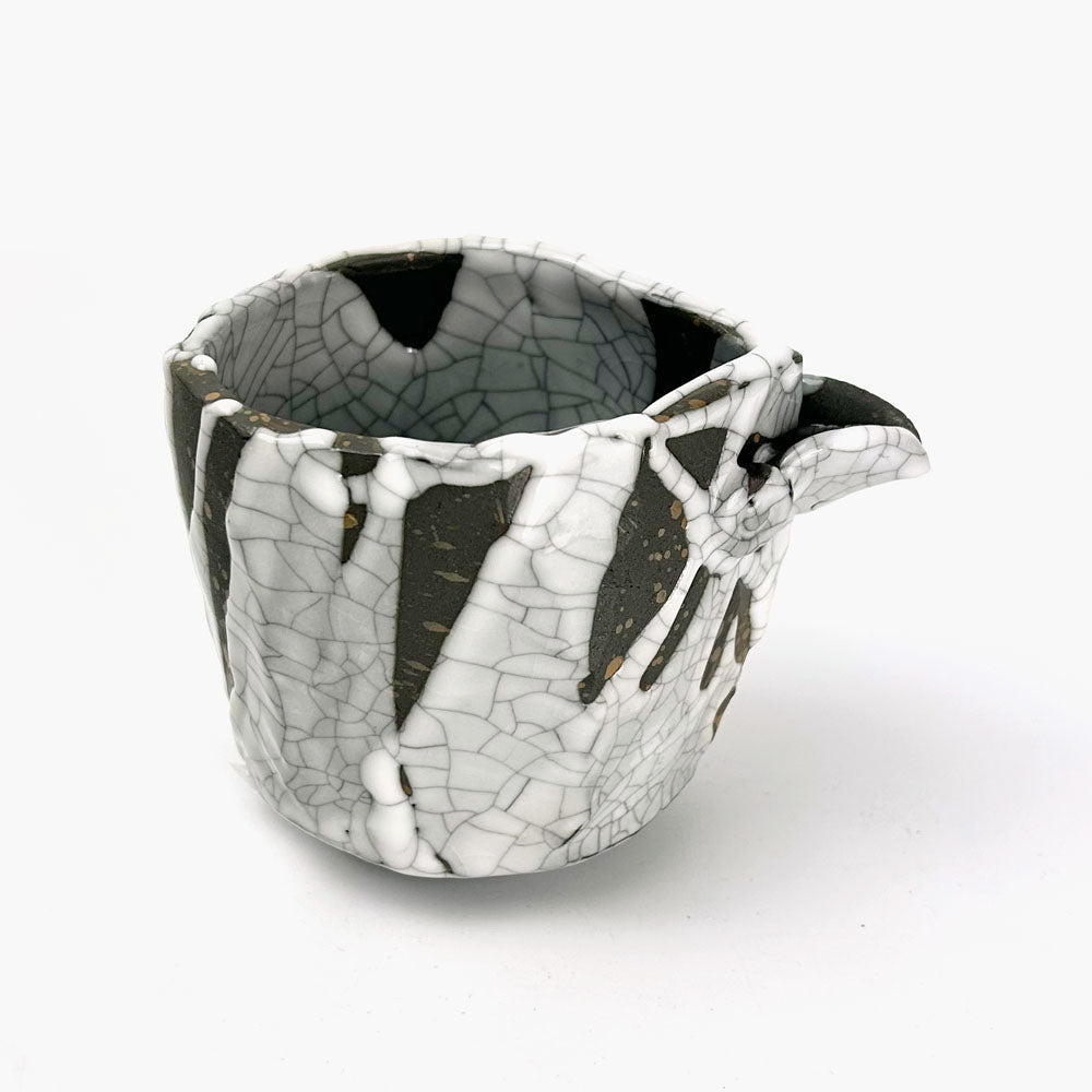 Sumi Kannyu Sake Container  (10oz) by Bunga Yamamoto