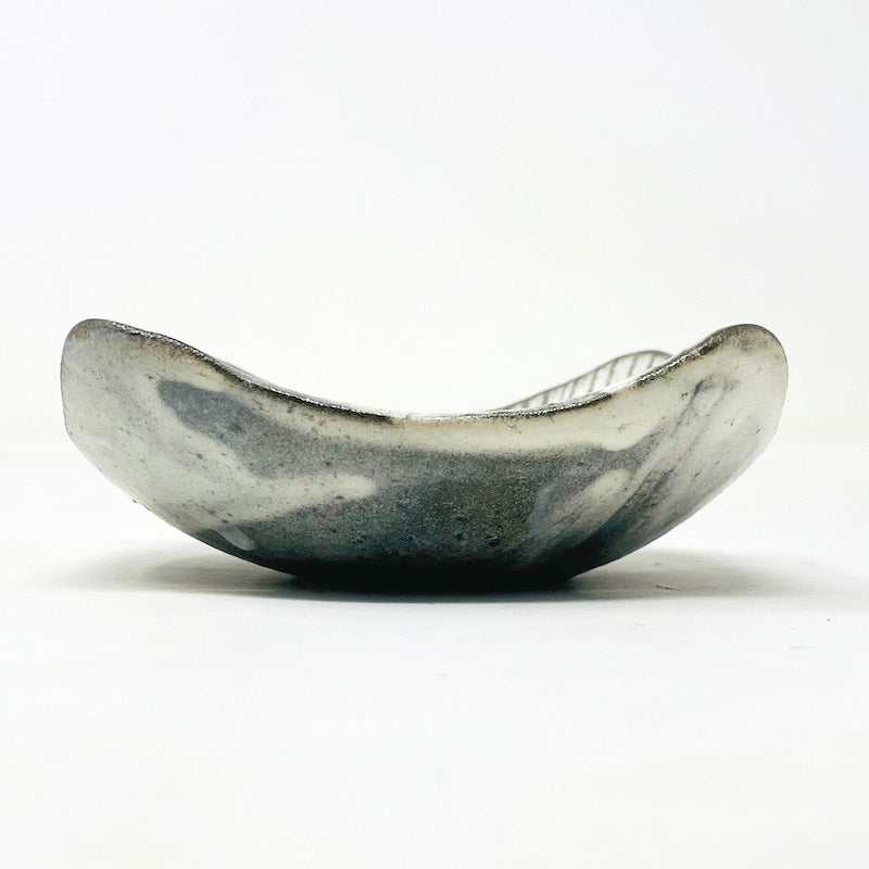 Tokusa Kobiki Small Dish (4"D) by Houju-gama