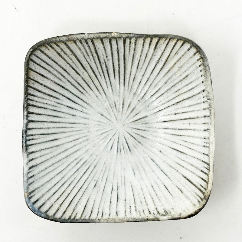 Tokusa Kobiki Small Dish (4"D) by Houju-gama