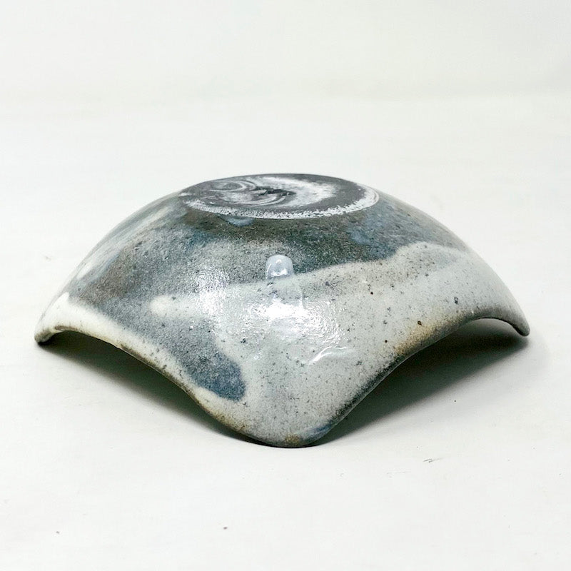 Tokusa Kobiki Small Dish (4"D) by Houju-gama