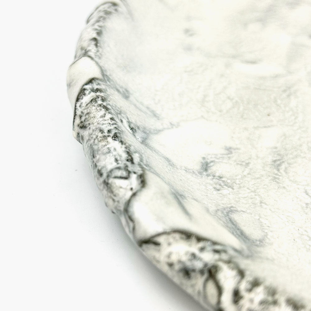 Plate Kobiki  (8.25"D) by Bunga Yamamoto