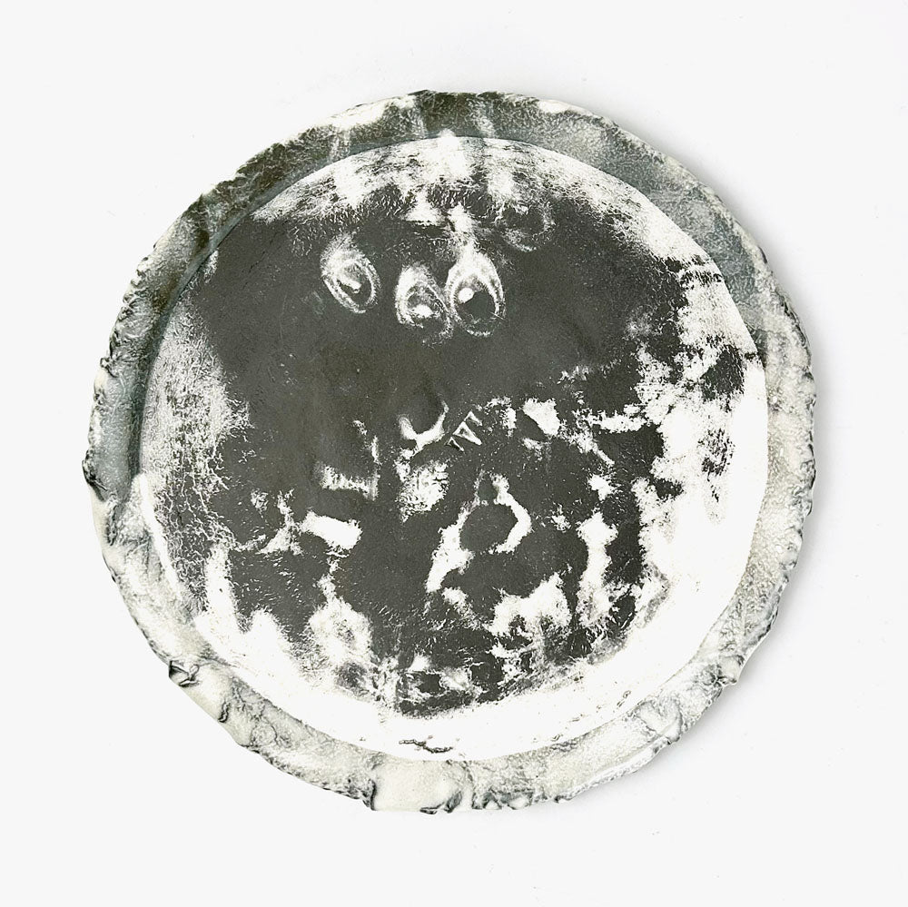 Plate Kobiki  (8.25"D) by Bunga Yamamoto