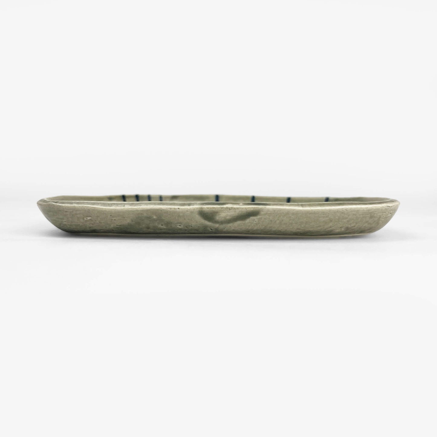 Cat Plate Grey Tsugumi (6.75") by Yoji Horikoshi