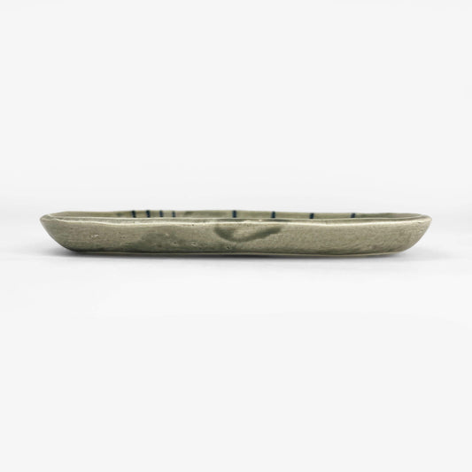 Cat Plate Grey Tsugumi (6.75") by Yoji Horikoshi