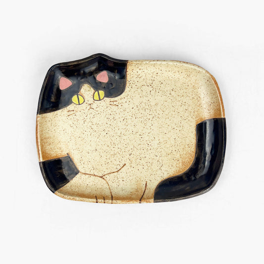 Cat Plate Tuxedo Tsugumi (6.75") by Yoji Horikoshi