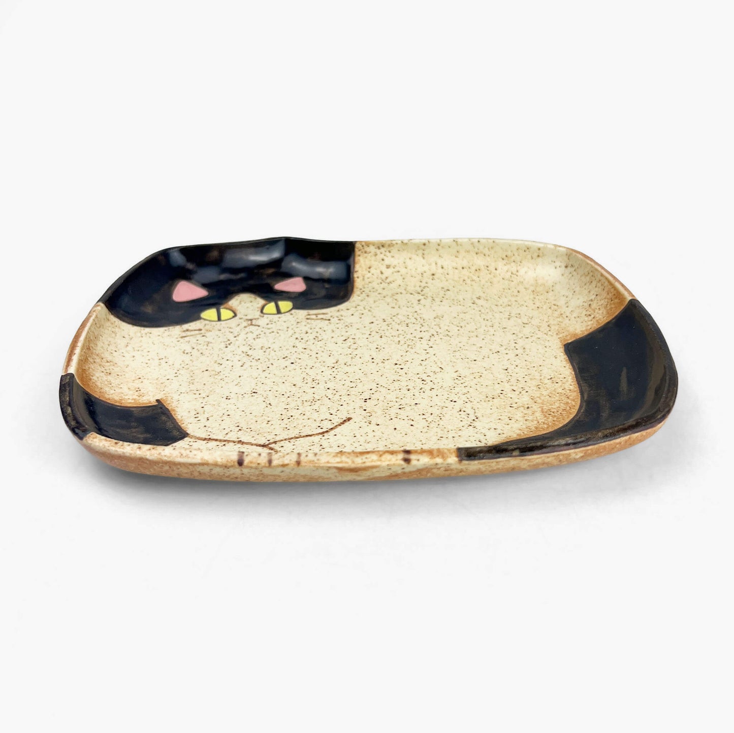 Cat Plate Tuxedo Tsugumi (6.75") by Yoji Horikoshi