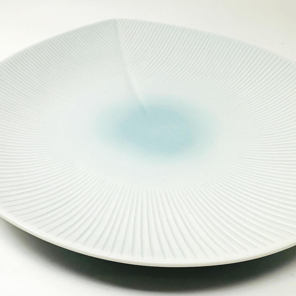 Moa Light Blue Leaf Plate (10"D) image 4