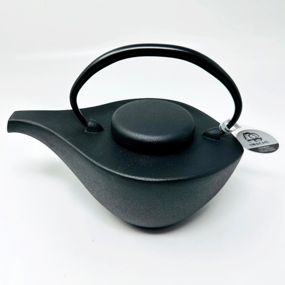 Iwachu Tetsubin Cast Iron Tea Pot (24 fl.oz ) image 1