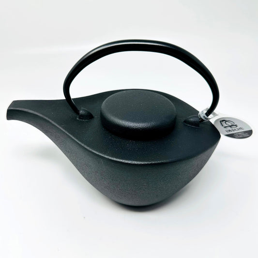 Iwachu Tetsubin Cast Iron Tea Pot (24 fl.oz ) image 1