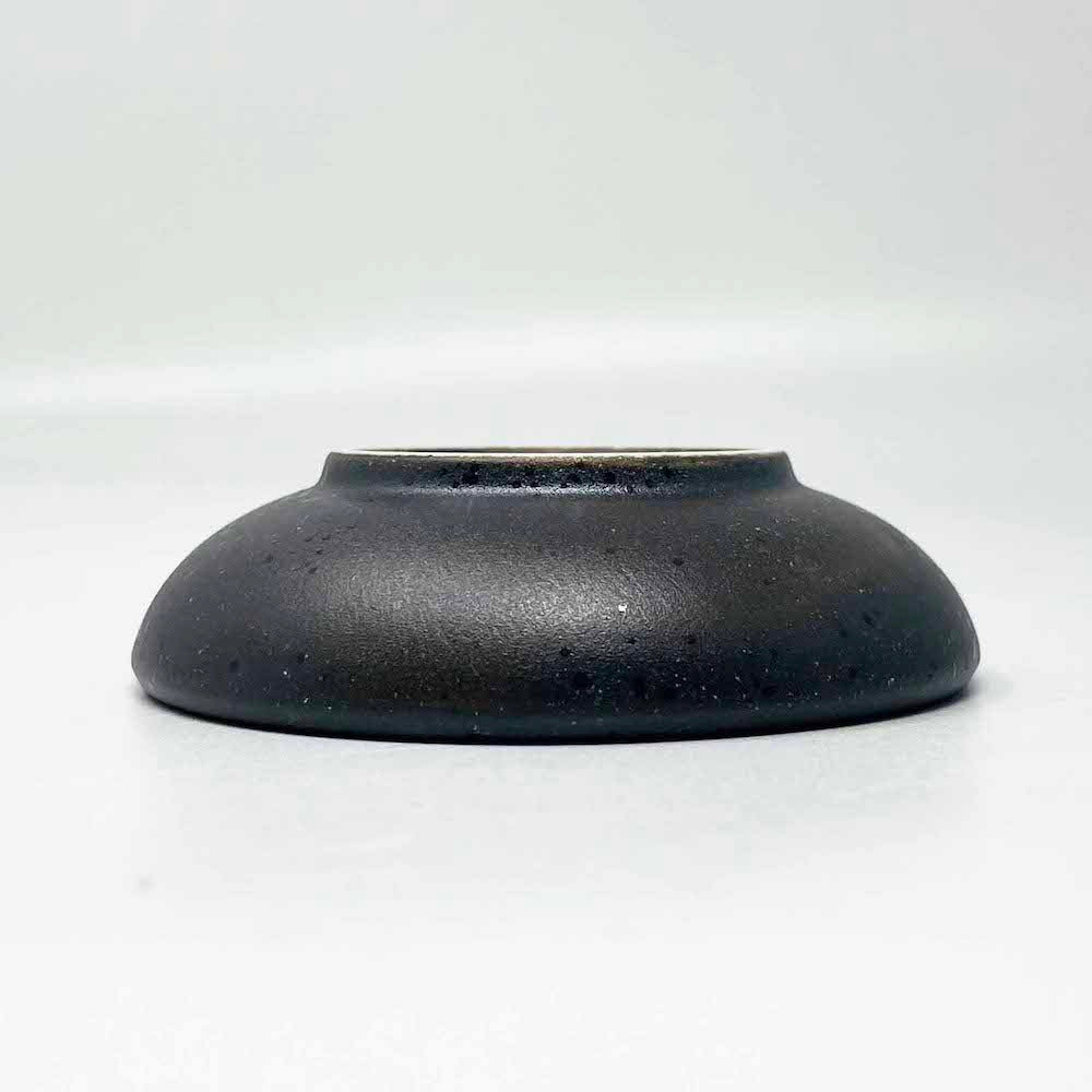 Small Dish Kushime Tokusa Kuro (3.25"D) image 3