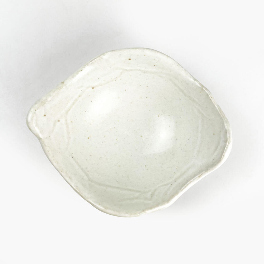 Leaf Shape White Tonsui Bowl (5.25"D) image 3