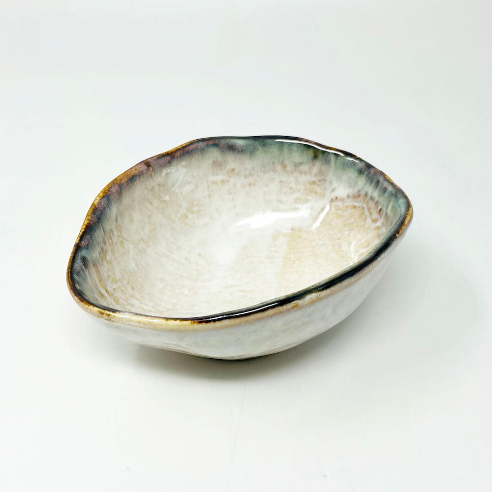 Oval Bowl Small Shirokinyou (6"x4.5") image 0