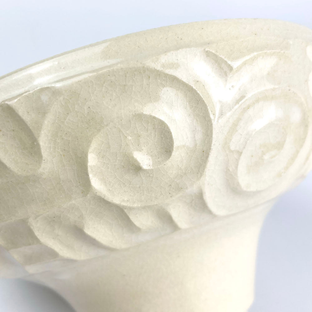 Bowl Jyomon White by Yasuko Maeda (8"D) image 4