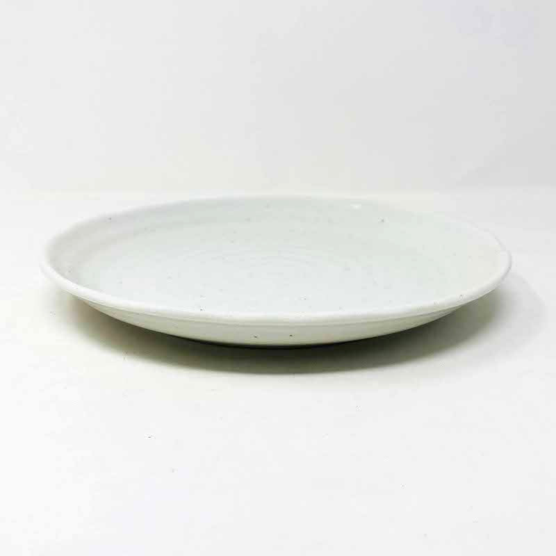 White Kobiki Plate  (9.5"D) image 1