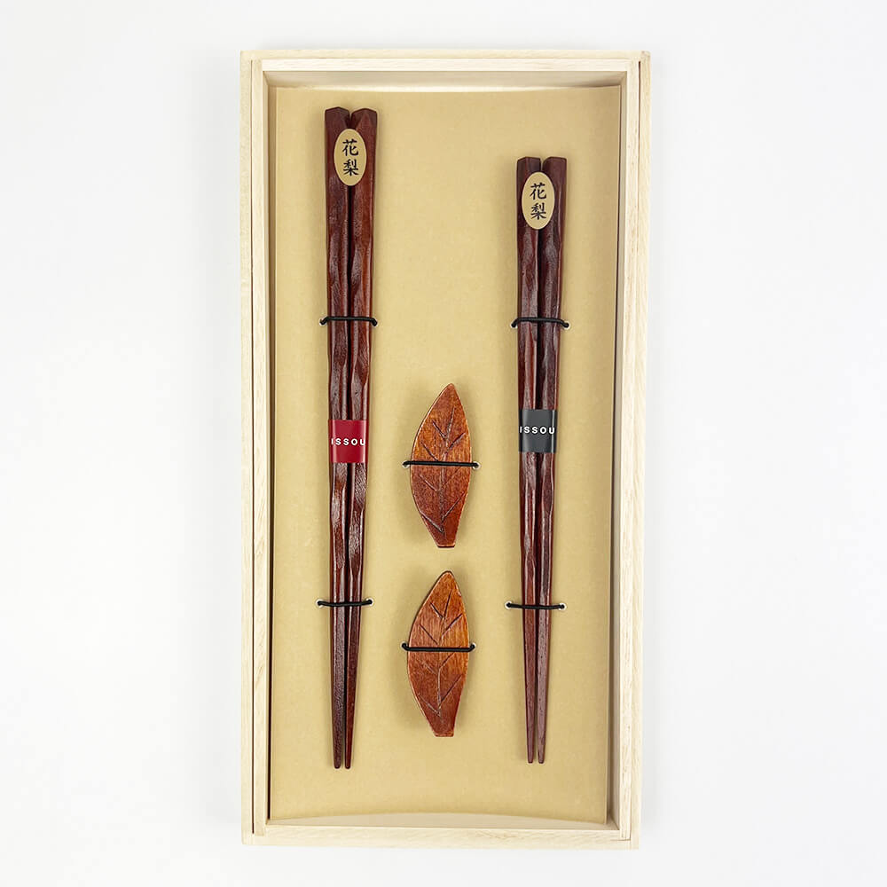Wakasa-nuri Pair Chopsticks & Rests Set (9" and 8.25") image 1