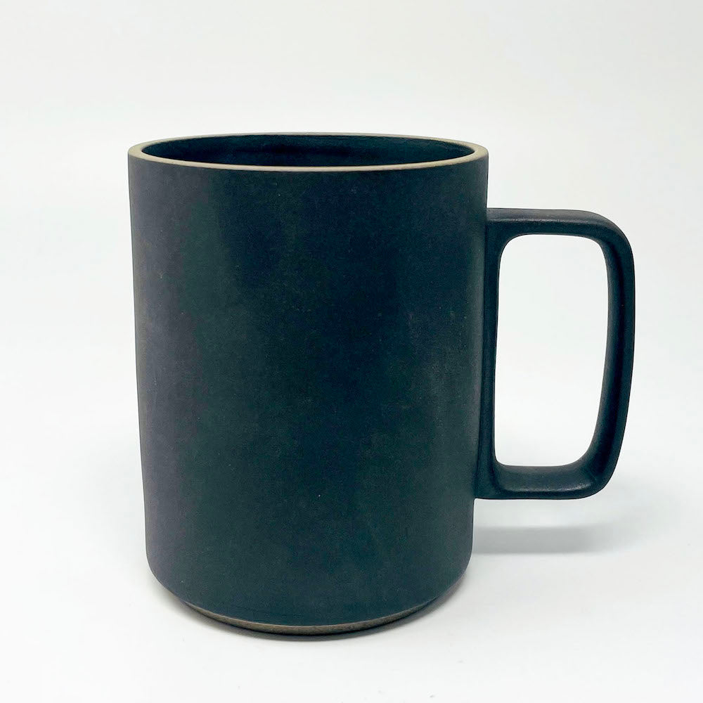 Hasami Porcelain Mug (Large) -Black image 1