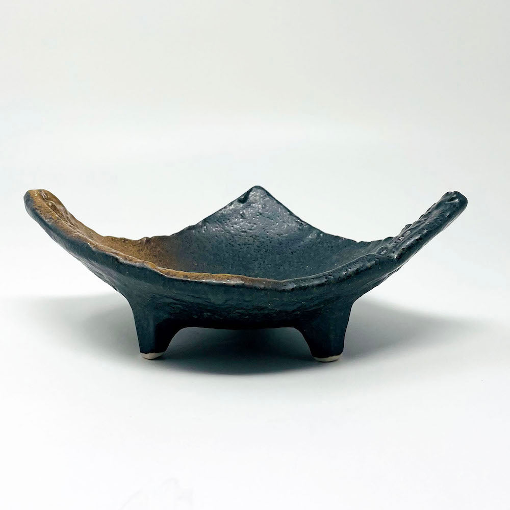 Footed Triangle Deep Plate (8"x6.25") image 4