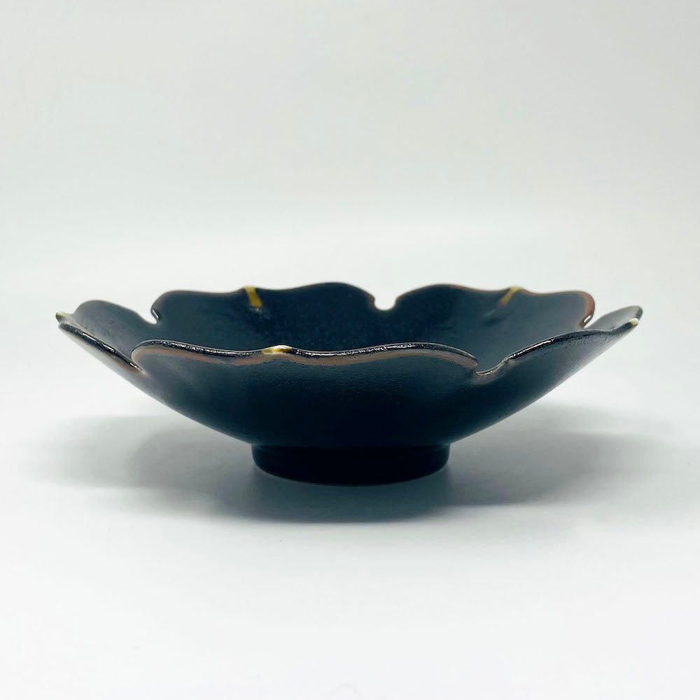 Shallow Bowl Flower Shaped Black  (7.5"D) image 0
