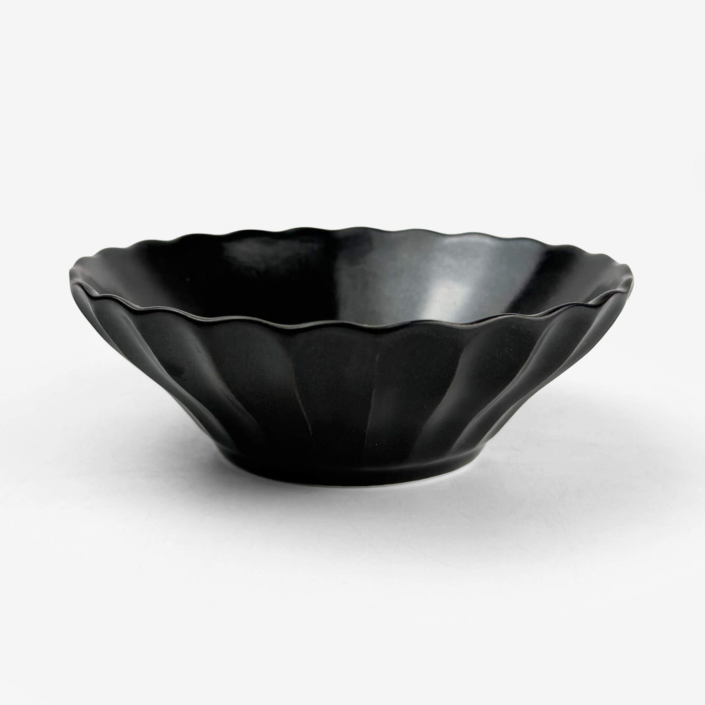 Shallow Bowl Kasumi Kuro (5"D)
