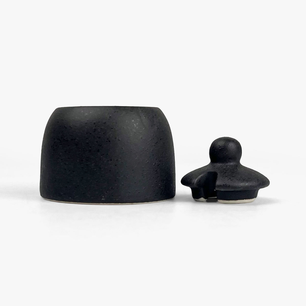 Spice Pot Kuro Kessho (2.25"D)