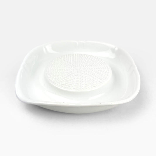 Non-slip Grater Large (7" x 7")