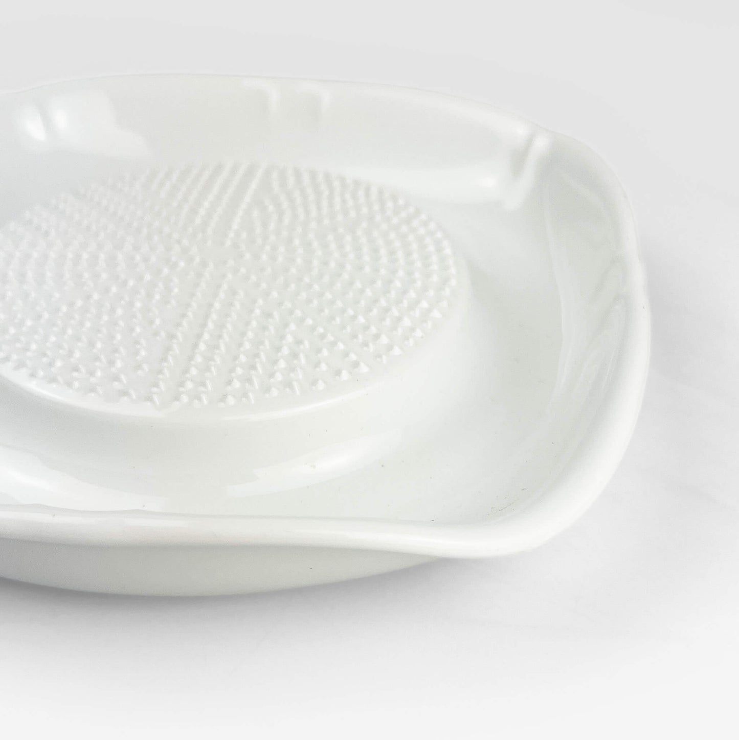 Non-slip Grater Large (7" x 7")