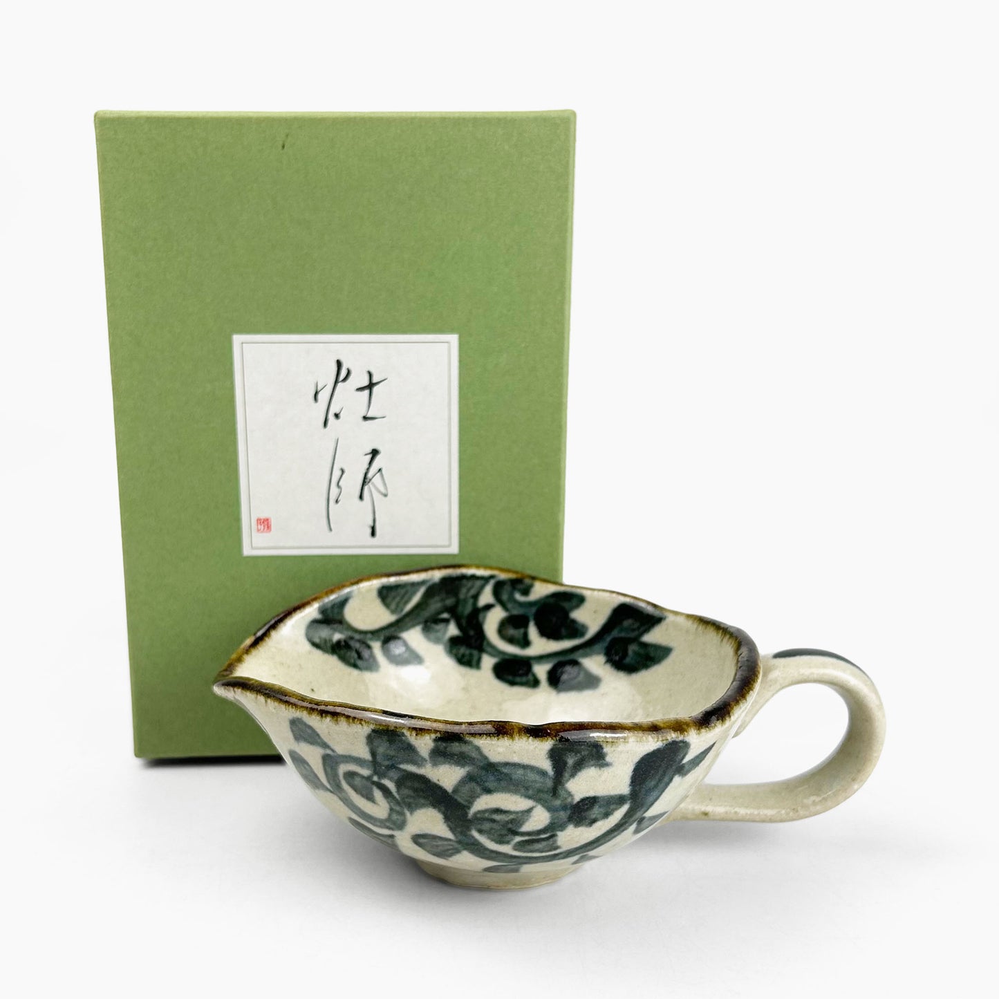 Bowl w/handle Some Karakusa (5.25" x 4.5")