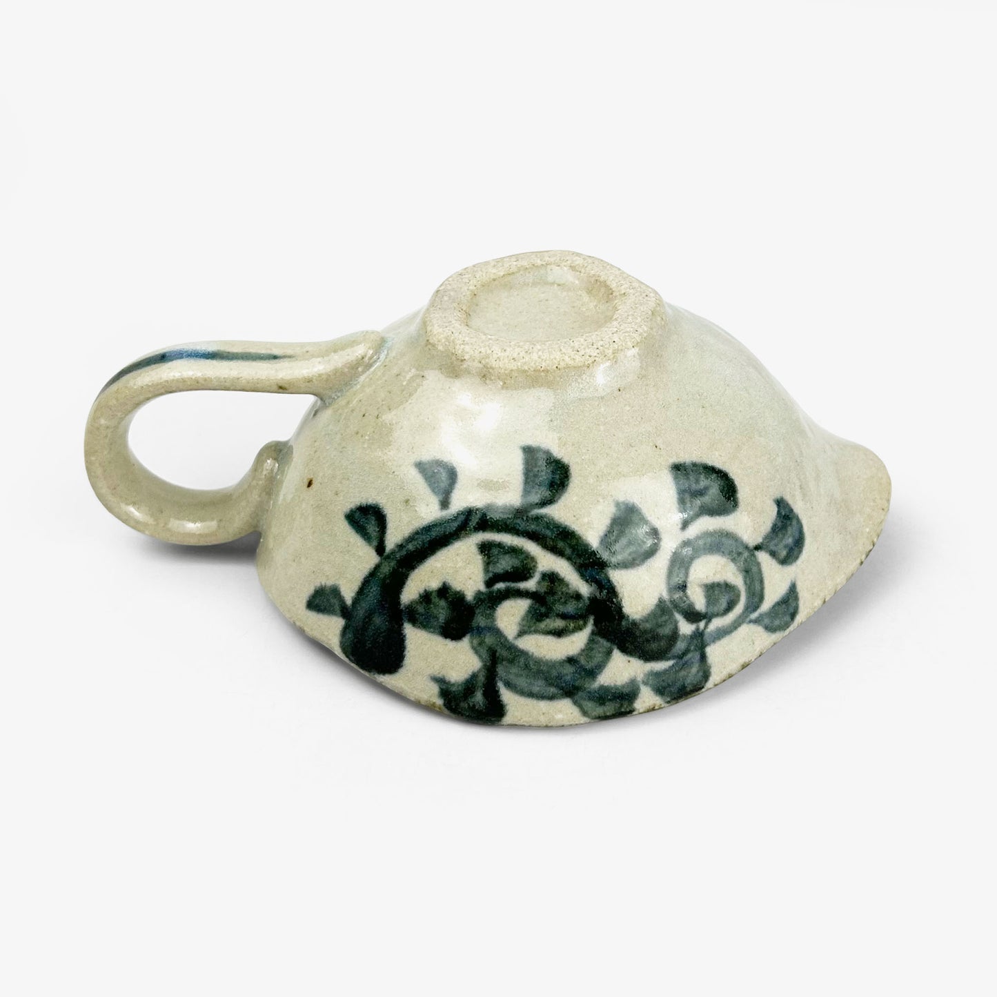 Bowl w/handle Some Karakusa (5.25" x 4.5")