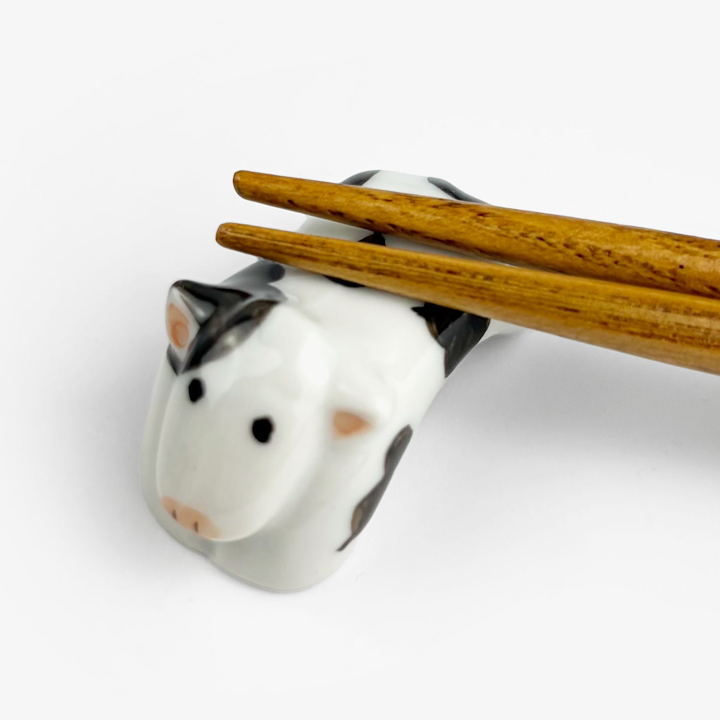 Chopstick Rest Cow Kyo (1" x 1.5")