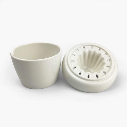 Lemon Squeezer White (4.25"D)