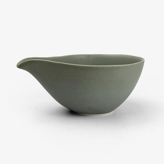 Katakuchi Bowl Medium Gray (6"D)