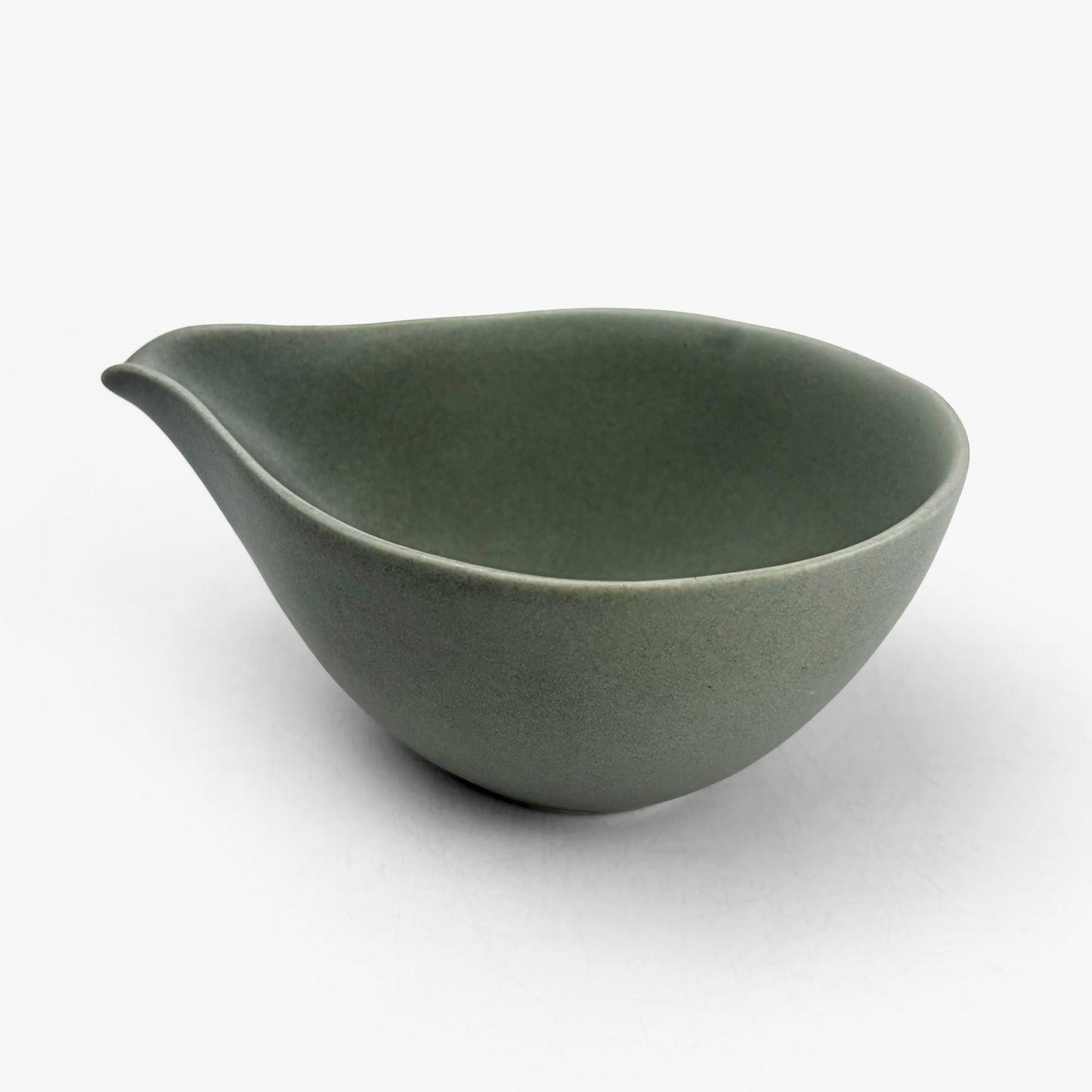 Katakuchi Bowl Medium Gray (6"D)
