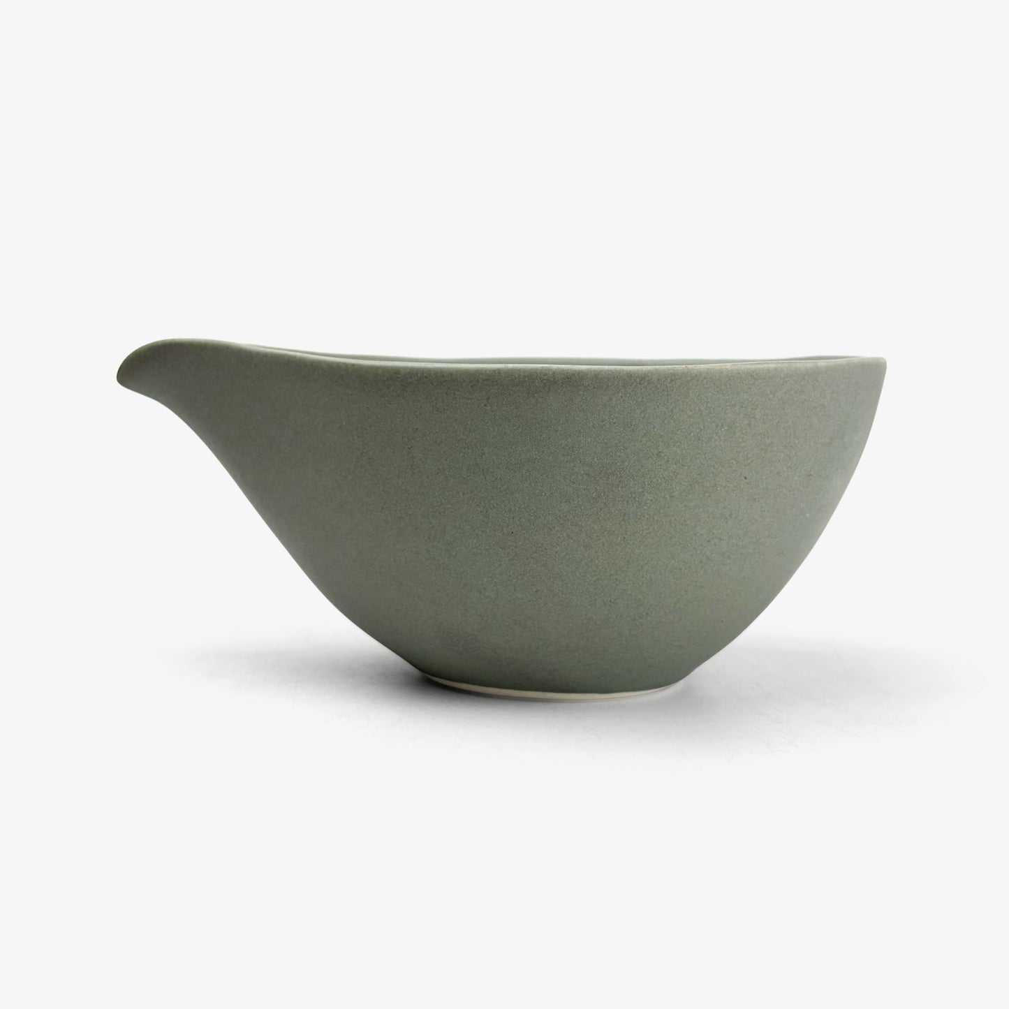 Katakuchi Bowl Medium Gray (6"D)