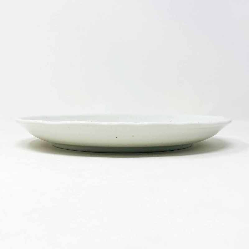 White Kobiki Plate  (9.5"D) image 4