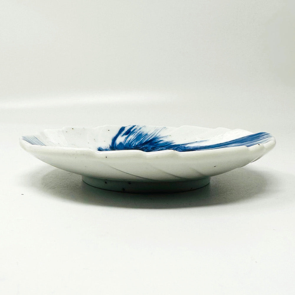 Dish Blue & White  (5.5"D) image 1