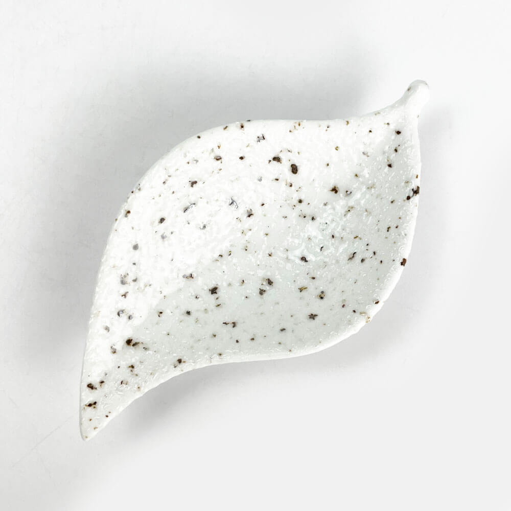 Kozuke Dish Leaf Shiromikage (4.75"x2.5") image 1