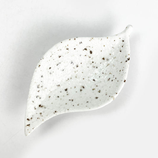 Kozuke Dish Leaf Shiromikage (4.75"x2.5") image 1
